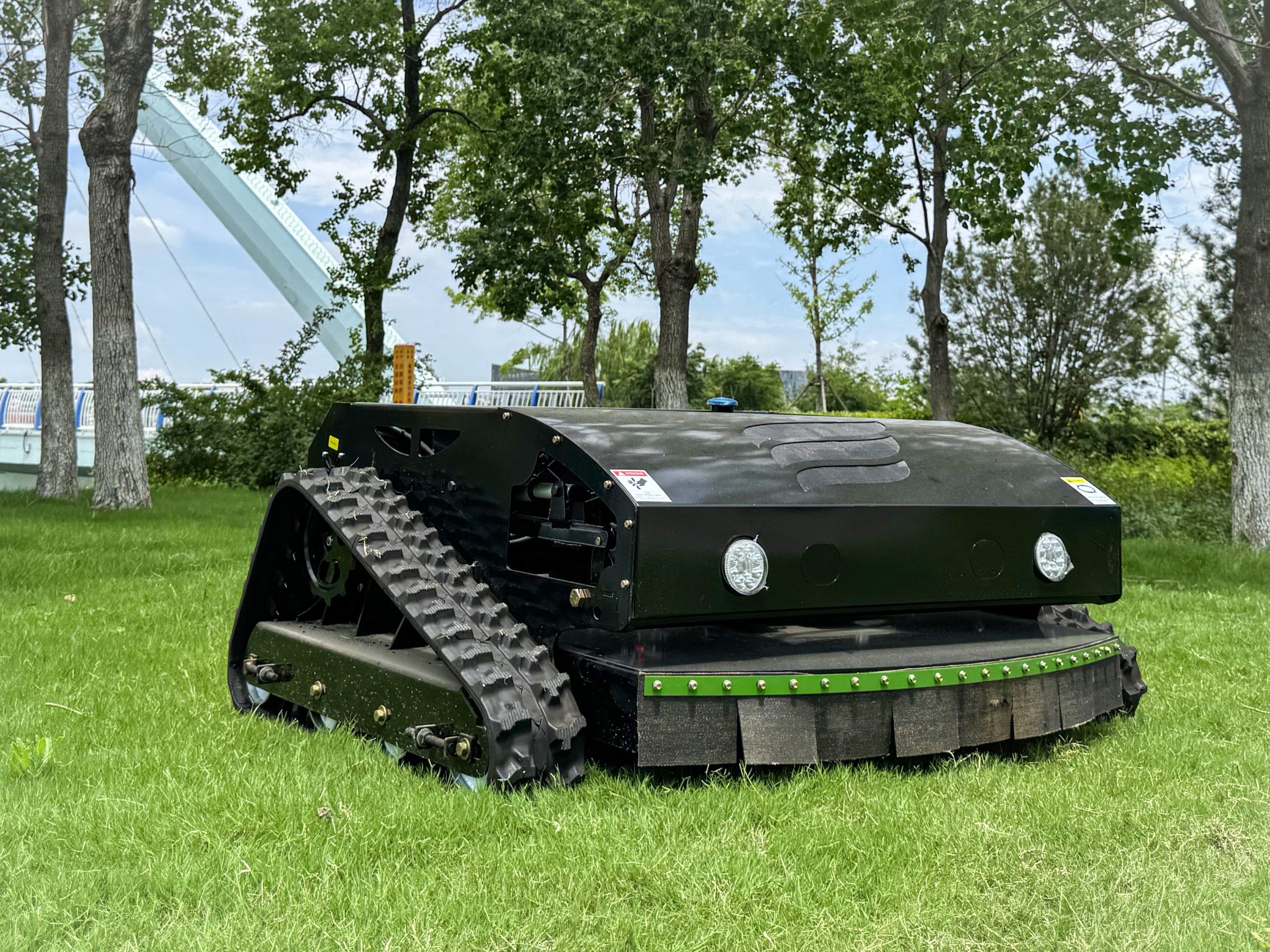 FY-1000D Tracked