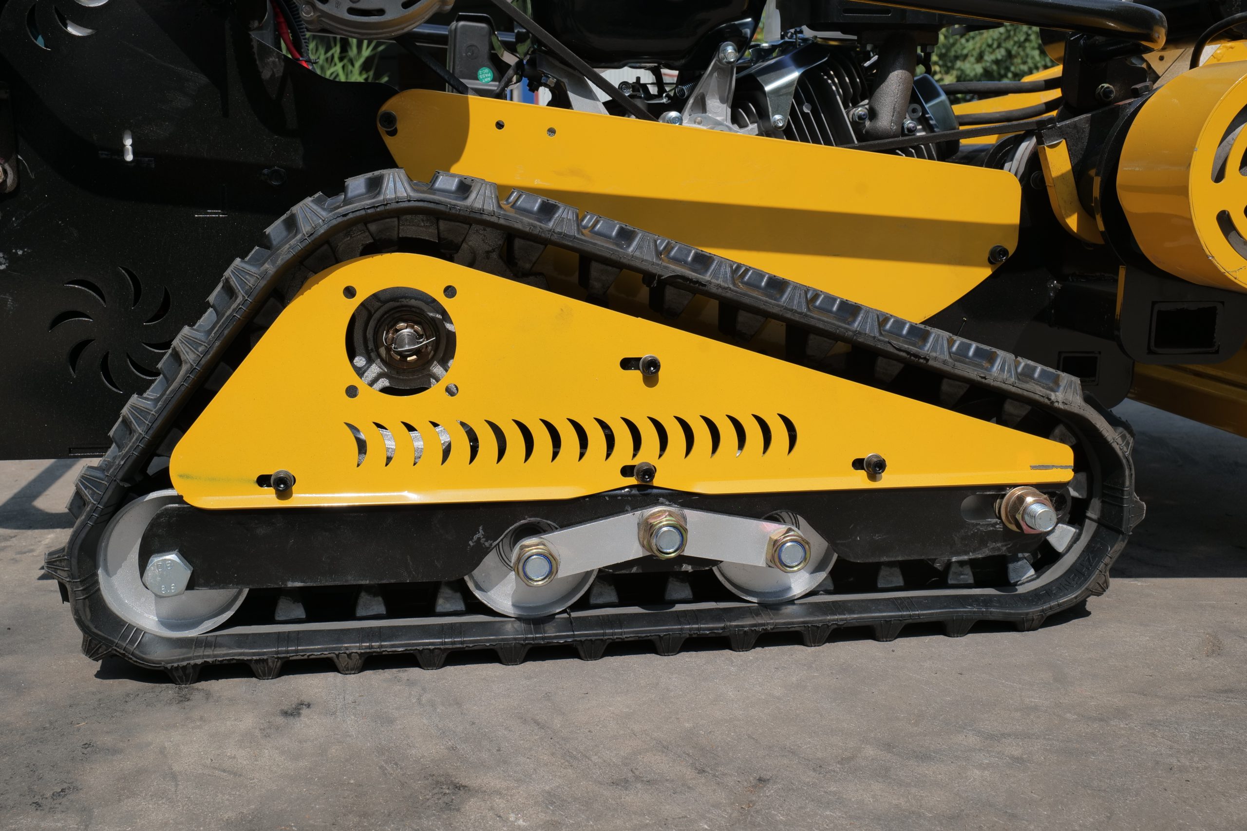 FY-80 Chain-Type Lawn Mower view 7