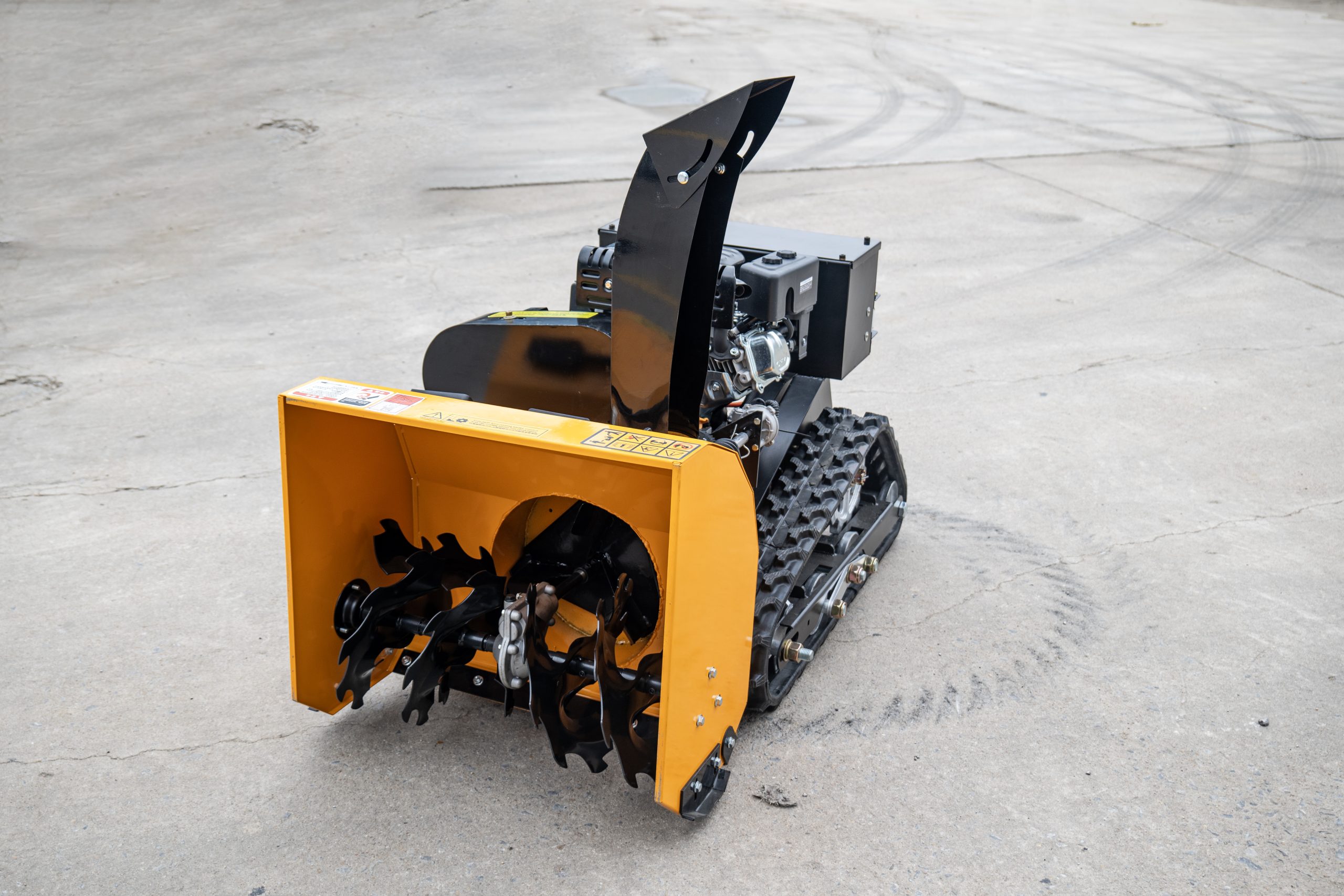 FY-620 Snow Blower view 2
