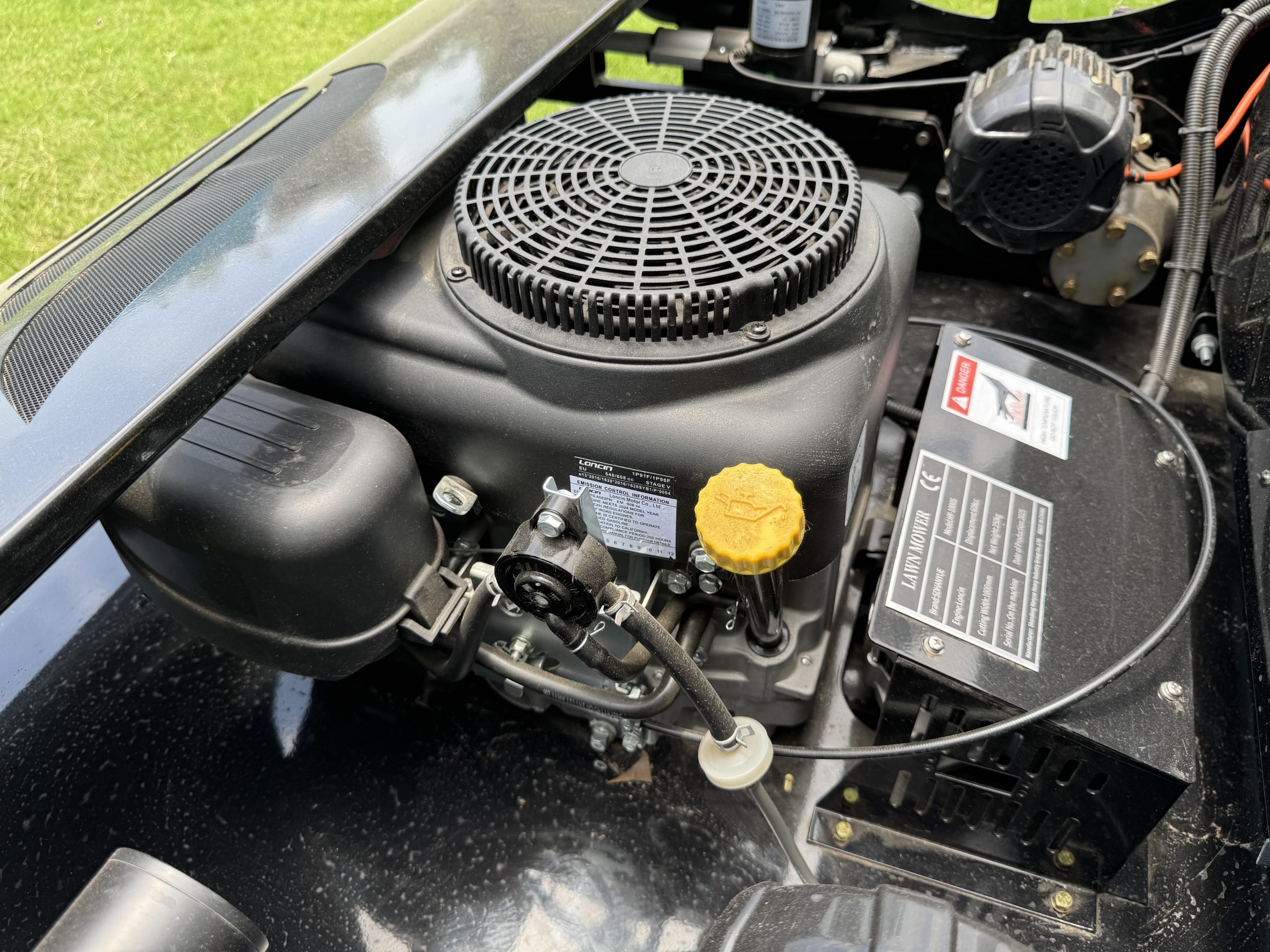 FY-1000D Tracked Lawn Mower view 7